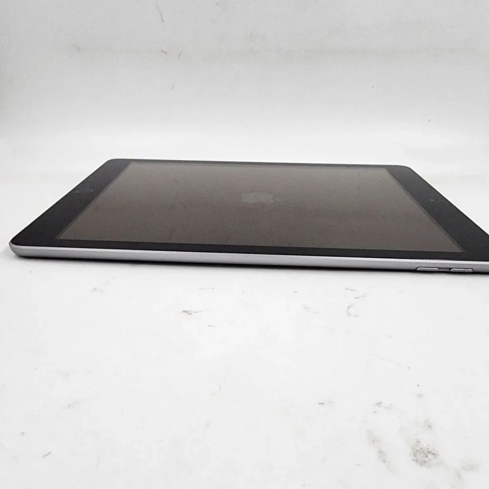 Apple - 9.7-Inch iPad 6th Gen with Wi-Fi - 128GB - Space Gray - Picture 9 of 14